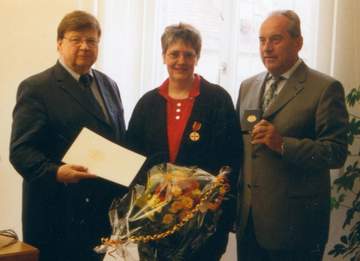 Bürgermeister Plattmeier, Hanna Feldhoff, Landrat Reich v.l. Foto: Sabine Vogel