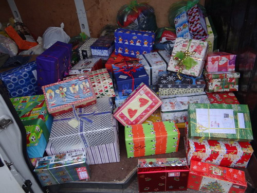 62 Kinderpakete vom Kindergarten in Schwarzenbruck für die OASE-Weihnachtsaktion