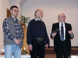 v.links: Uwe Schütz, BerndMüller, Pastor Wilhelm Horst